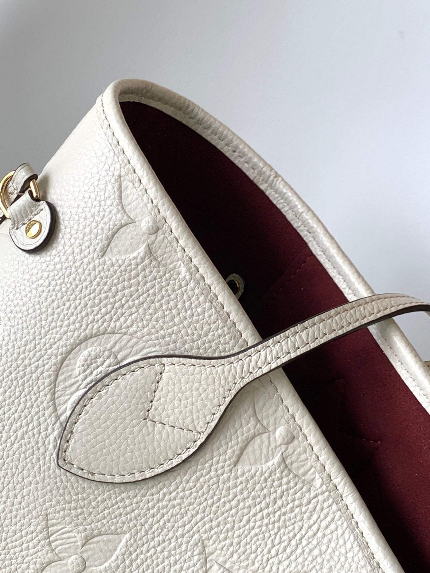 lv neverfull mm white monogram empreinte leather - image 6