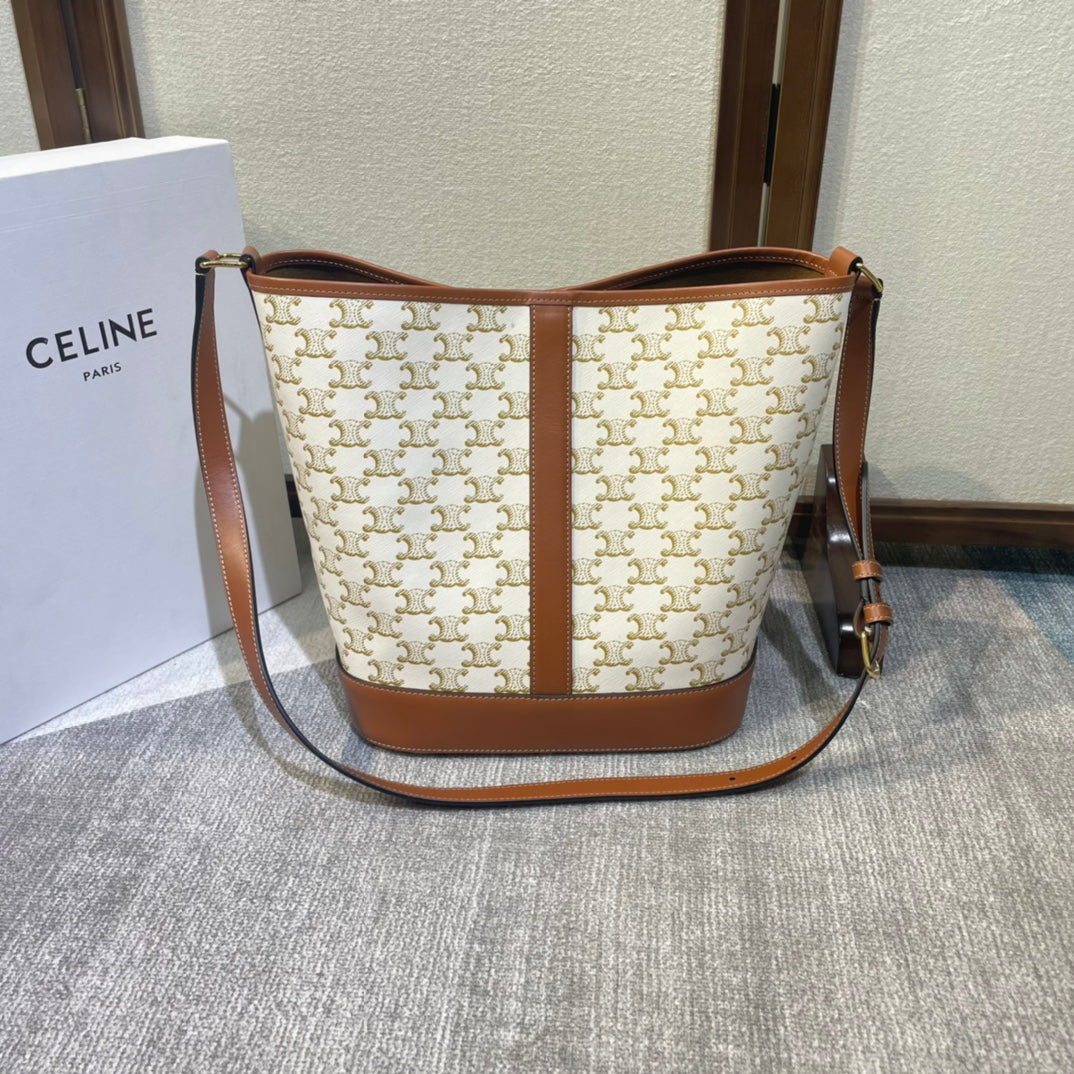 BUCKET 33 IN WHITE TRIOMPHE CANVAS AND BRONZE BROWN CALFSKIN TRIM - Main Image