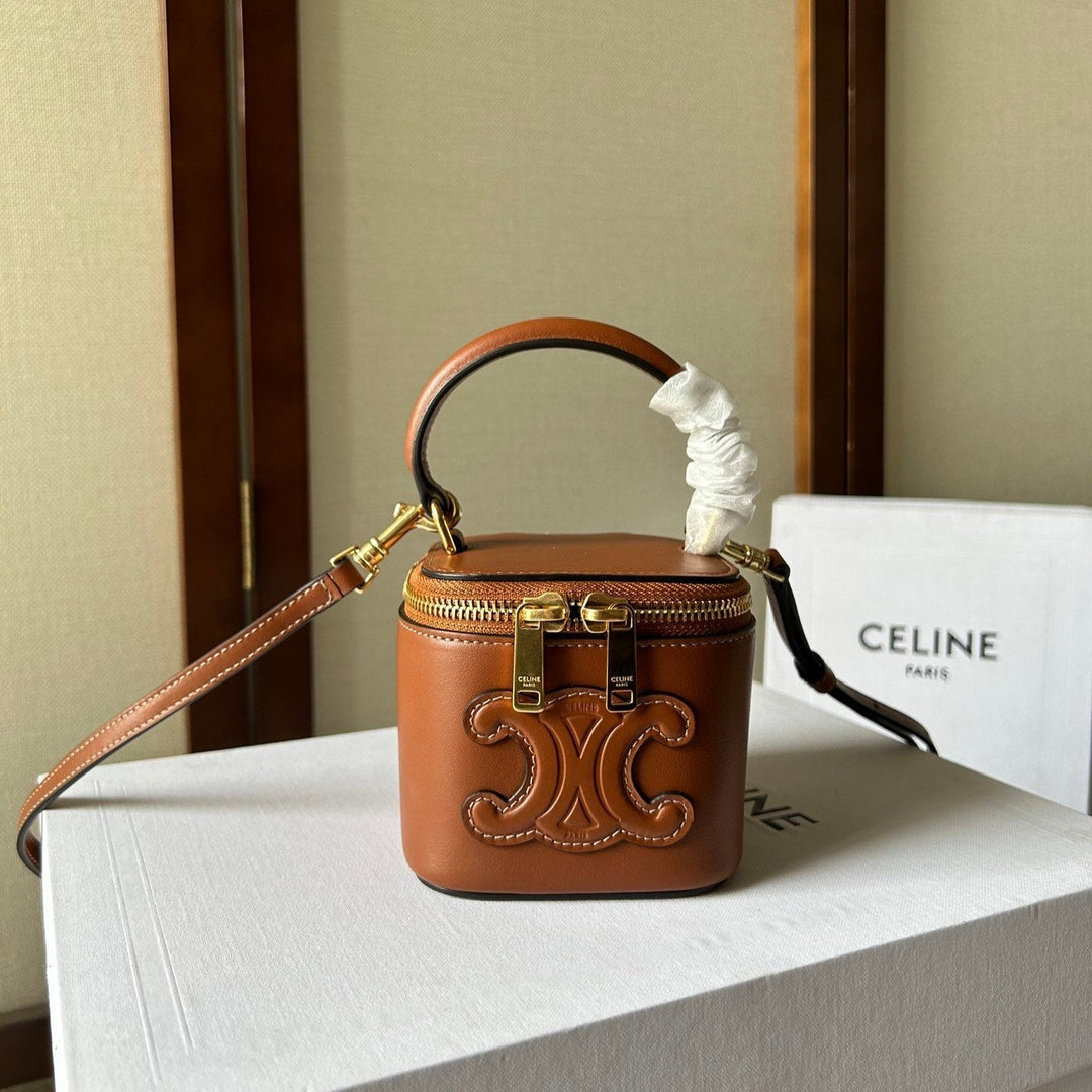 MINI VANITY CASE CUIR TRIOMPHE 9 IN BRONZE BROWN SMOOTH CALFSKIN - Main Image