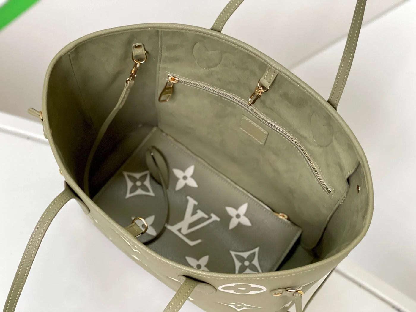 lv neverfull mm khaki cream monogram empreinte leather - image 9
