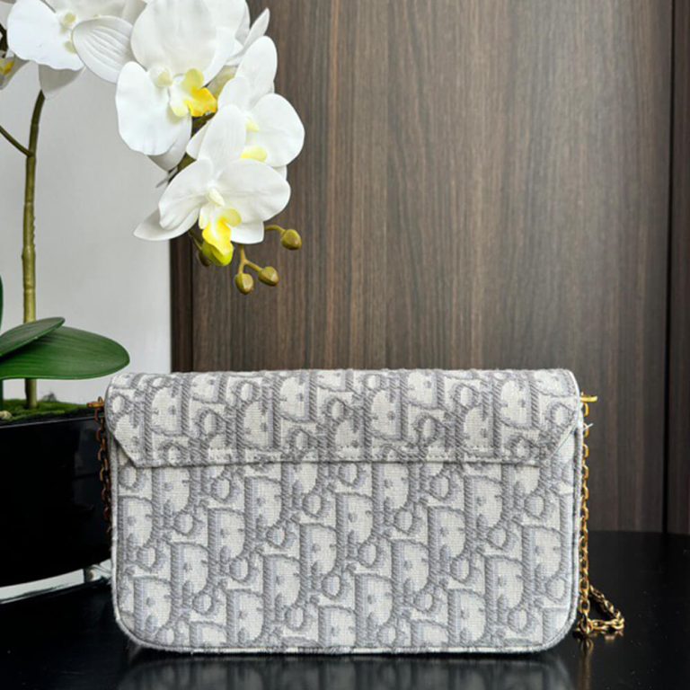 Di*r medium saddle pouch with chain - image 3