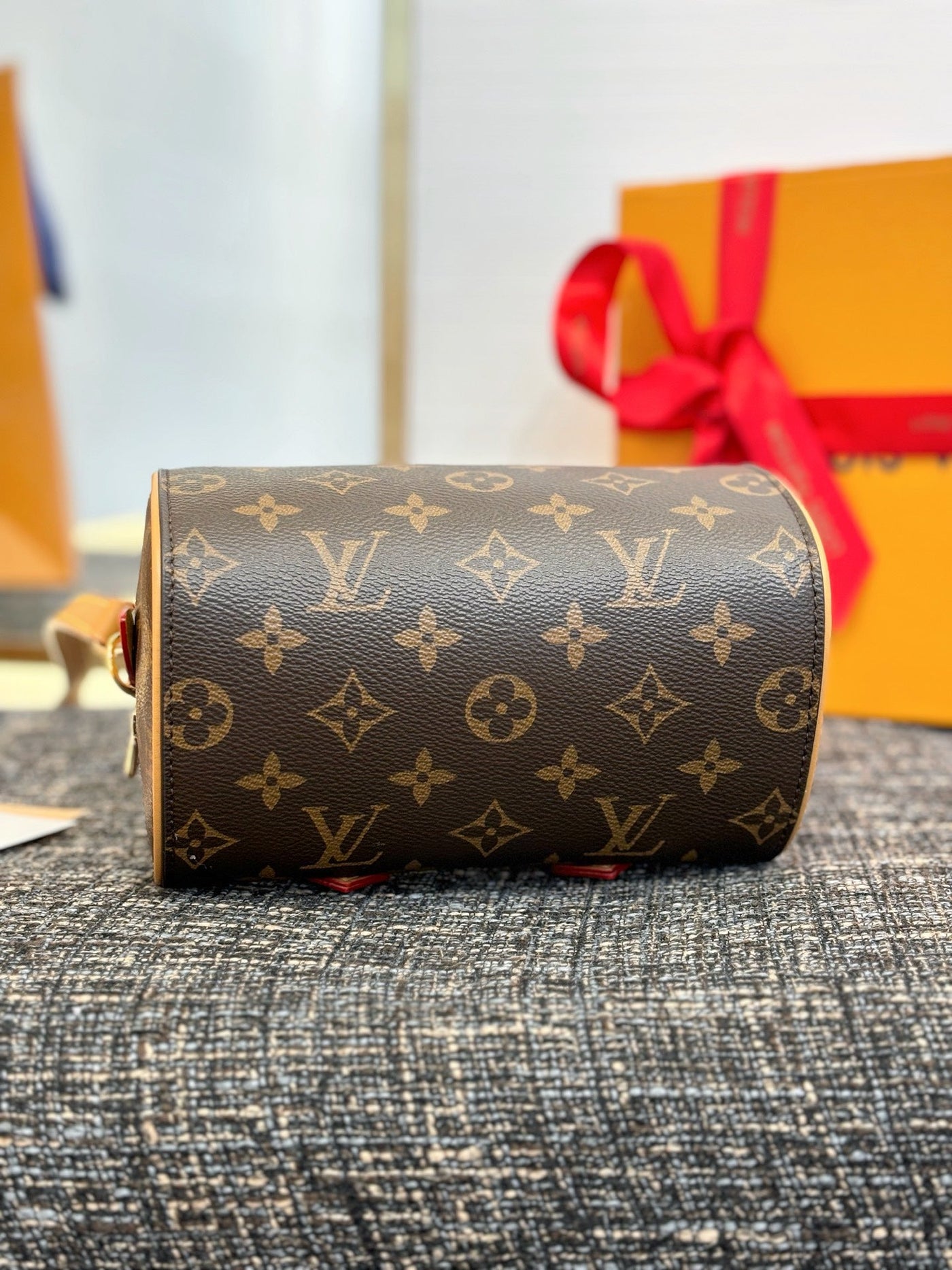 lv nano speedy monogram handbag - image 3