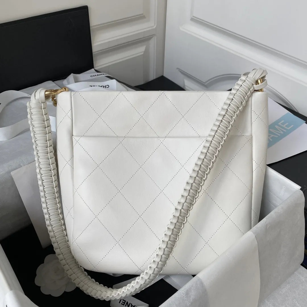 Chan*l calfskin hobo bag white/black - image 5