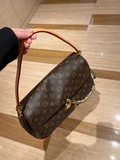 lv hide away mm monogram canvas - image 2