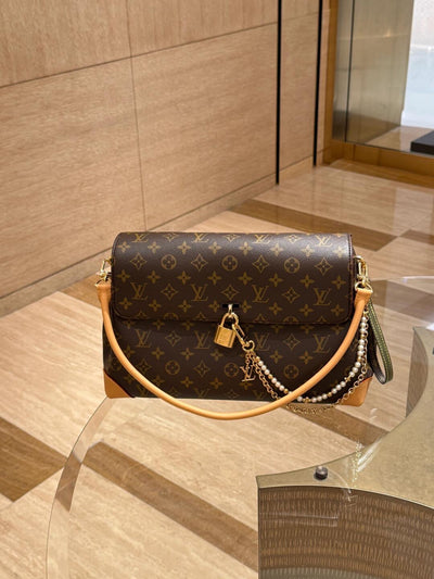 lv hide away mm monogram canvas - image 4