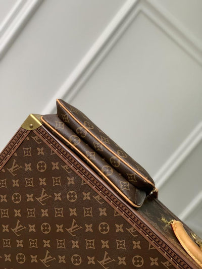 lv pochette liv monogram women - image 7