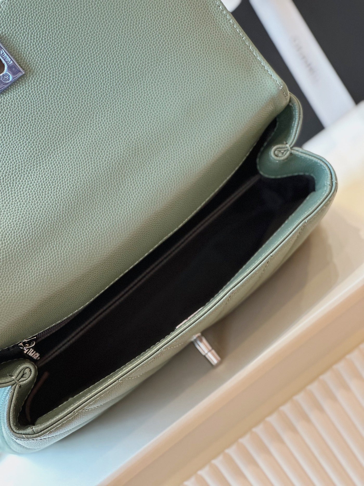 Chan*l coco v-shaped pattern replica 11 handbag green with silver lock 25cm - image 2