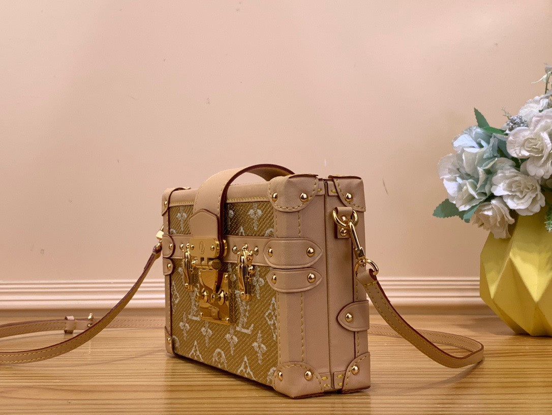 Lou*s Vuitt*n lv petite box shape lock plated gold handbags 20×12.5x5cm - image 3