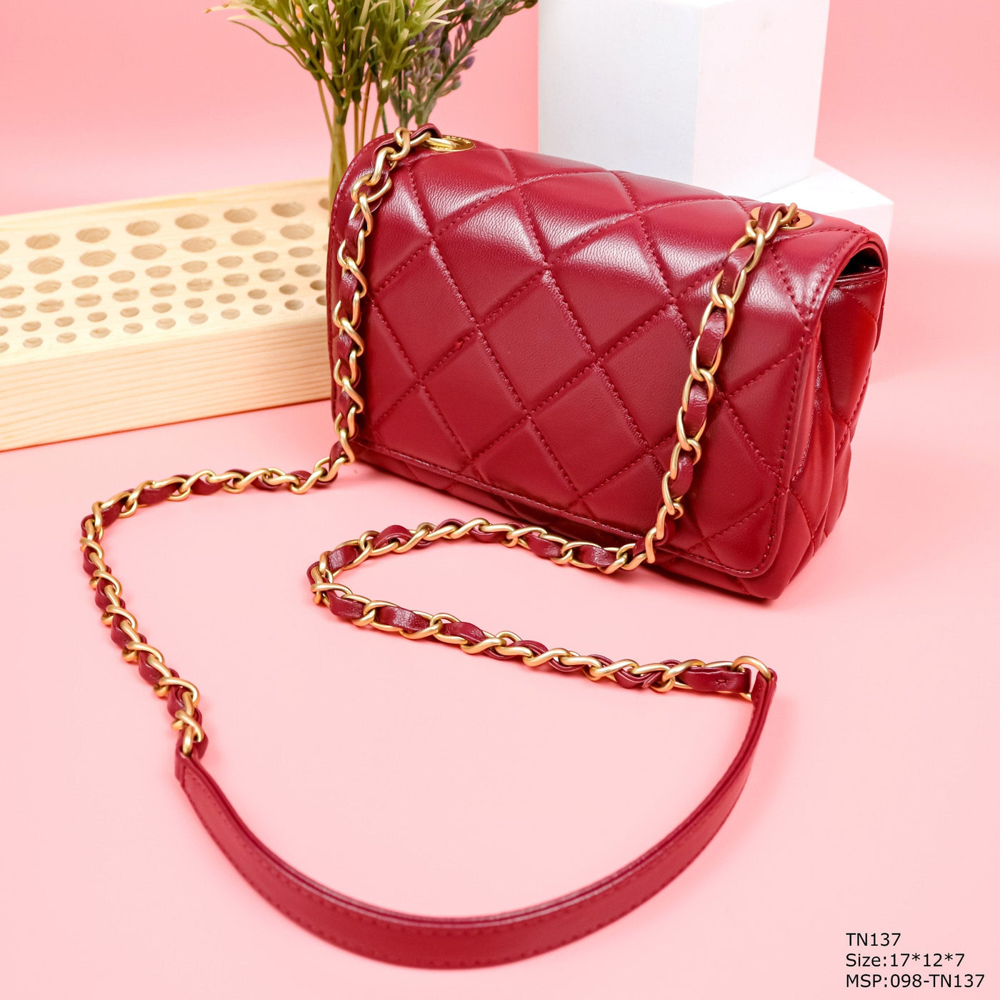 Chan*l woman’s red high best quality handbag lock with stone 17x12x7cm - image 3