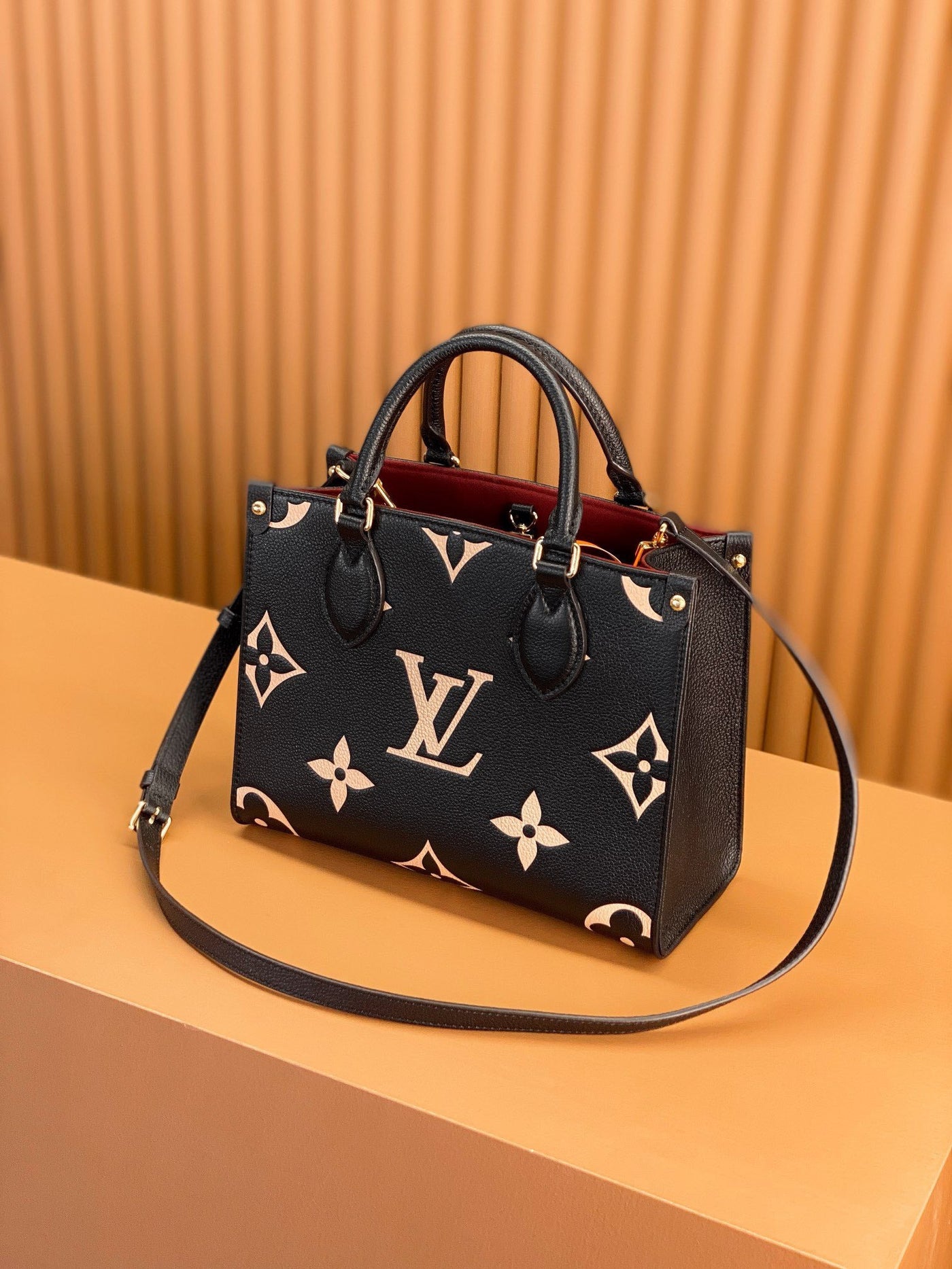Lou*s Vuitt*n lv on the go pm tote bag like auth handbags woman’s 25cm - image 8