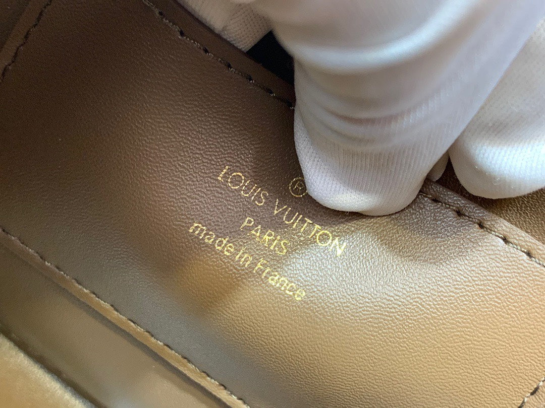Lou*s Vuitt*n lv twist handle like auth lock gold handbags 17x25x11cm - image 2