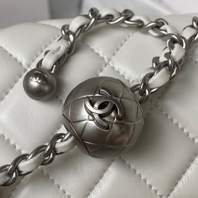 Chan*l mini silver 22 white calfskin - image 4