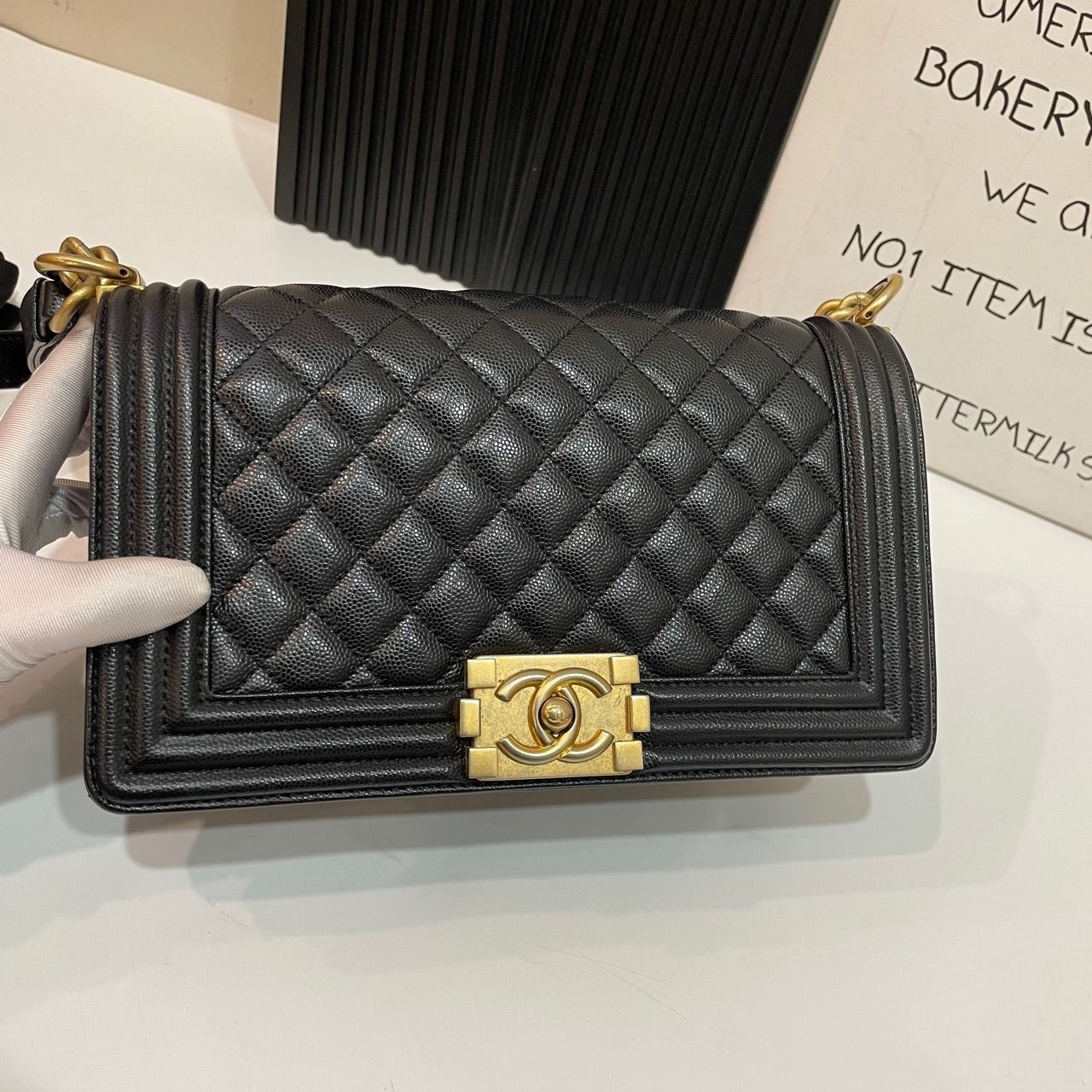 Chan*l boy handbags pebbled leather black 25.5cm - image 3