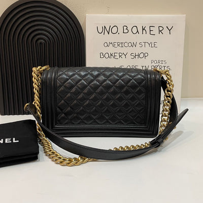 Chan*l boy handbags pebbled leather black 25.5cm - image 5