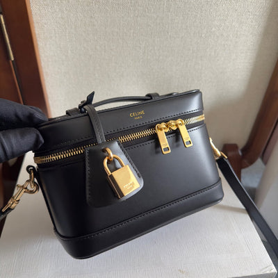 VANITY 18 IN BLACK SMOOTH CALFSKIN GOLD HARDWARE - Image 8