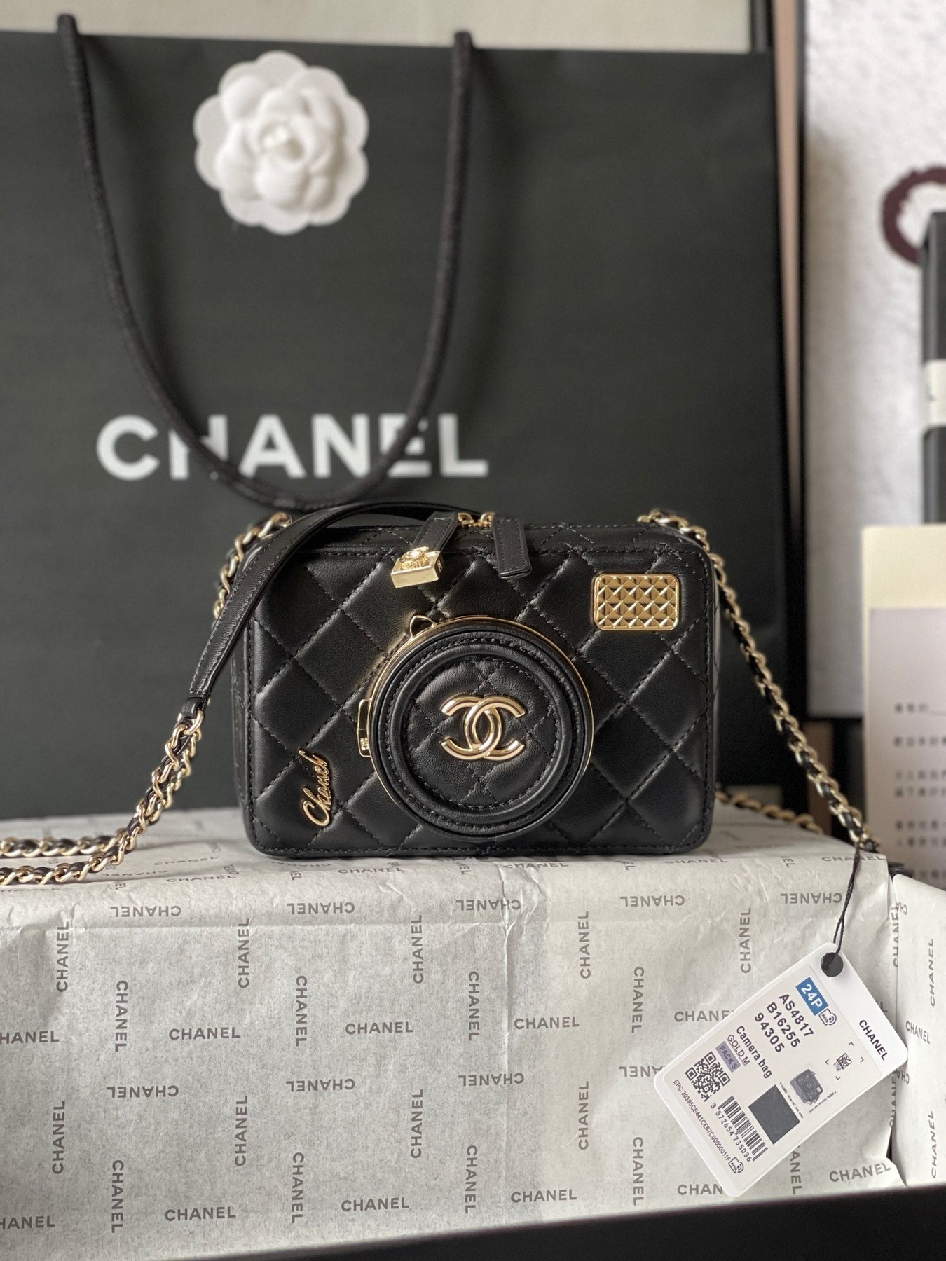 CC 16 CAMERA BAG IN BLACK CALFSKIN AND GOLD PLATED METAL - Image 4