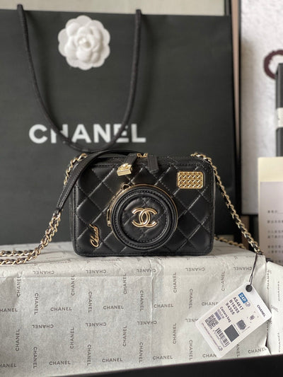 CC 16 CAMERA BAG IN BLACK CALFSKIN AND GOLD PLATED METAL - Image 4