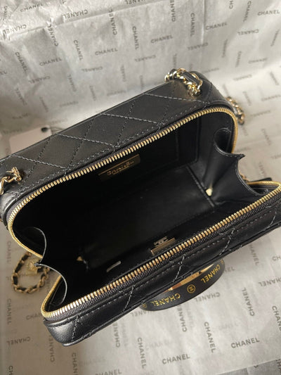CC 16 CAMERA BAG IN BLACK CALFSKIN AND GOLD PLATED METAL - Image 9