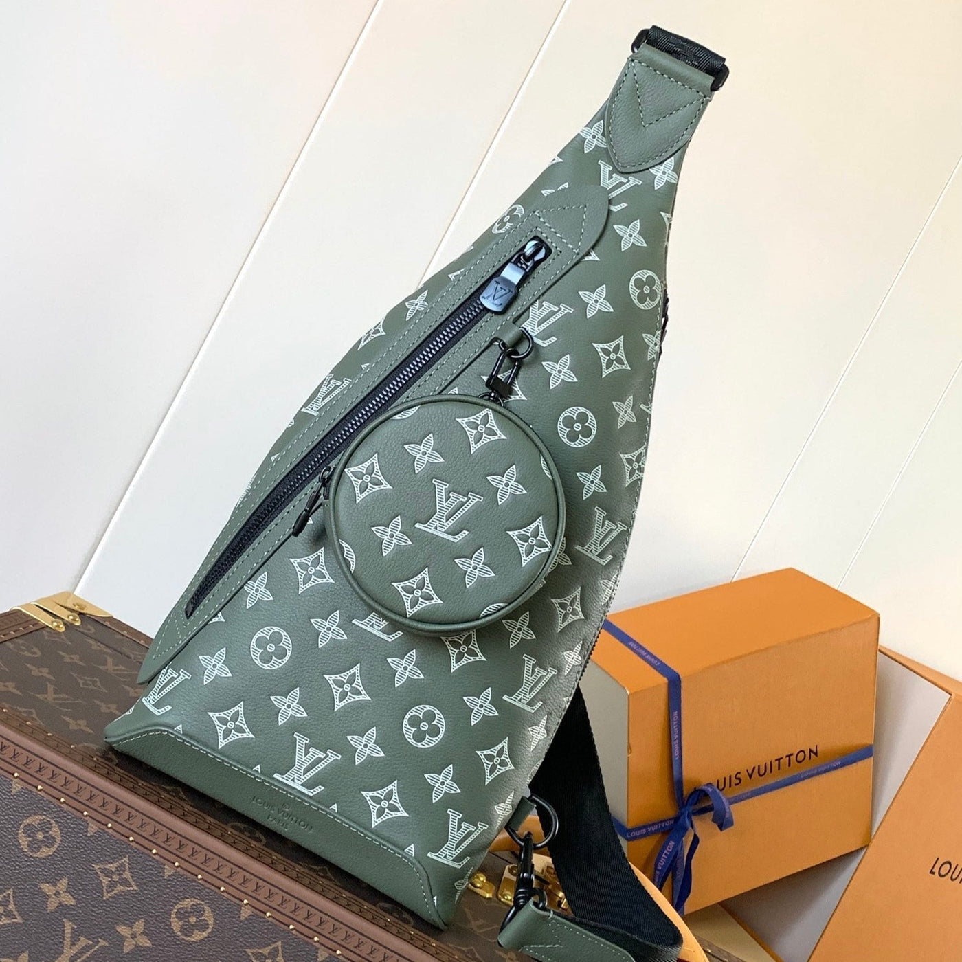 lv duo crossbag bag 42 in green and white monogram shadow cowhide - main image