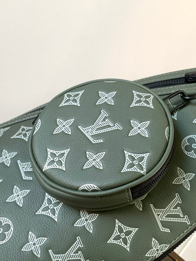 lv duo crossbag bag 42 in green and white monogram shadow cowhide - image 3