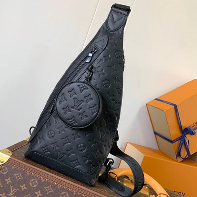 lv duo crossbag bag 42 in black embossed calfskin - main image