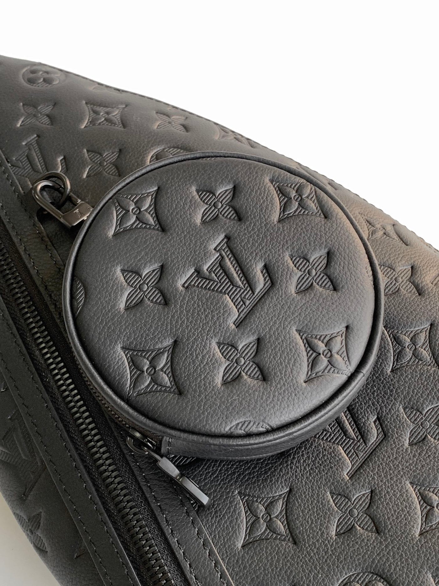 lv duo crossbag bag 42 in black embossed calfskin - image 6