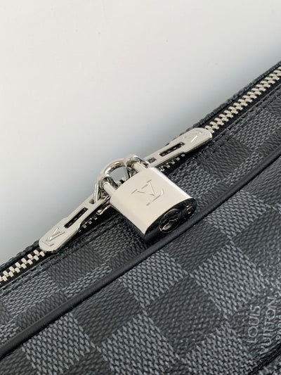 lv duo crossbag bag 42 in black embossed calfskin - image 5