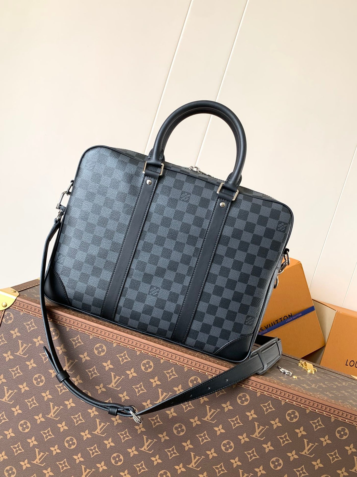 lv duo crossbag bag 42 in black embossed calfskin - image 8