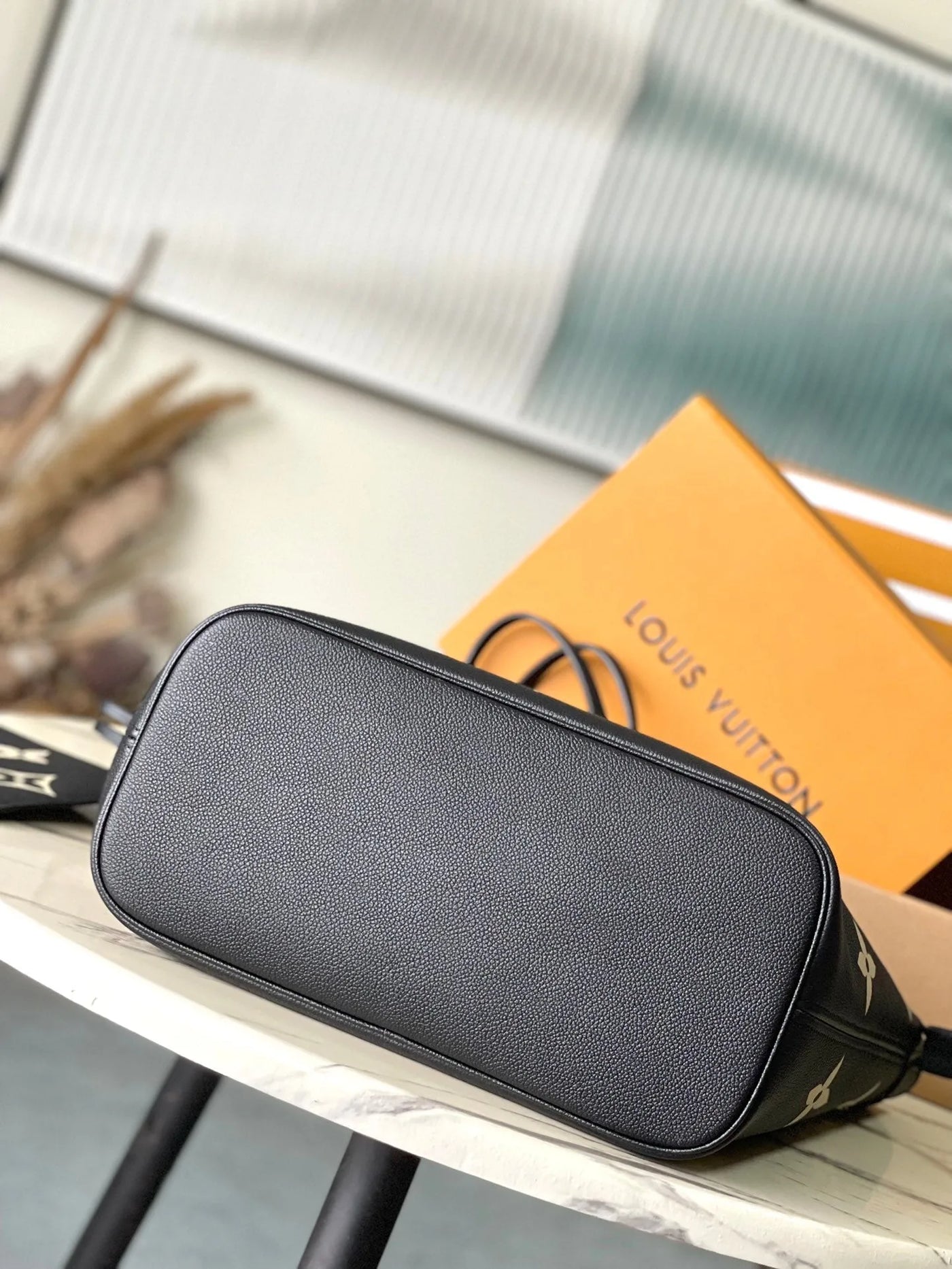 lv neverfull mm in black cream monogram empreinte leather - image 3