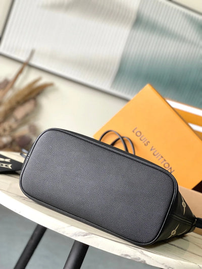 lv neverfull mm in black cream monogram empreinte leather - image 3