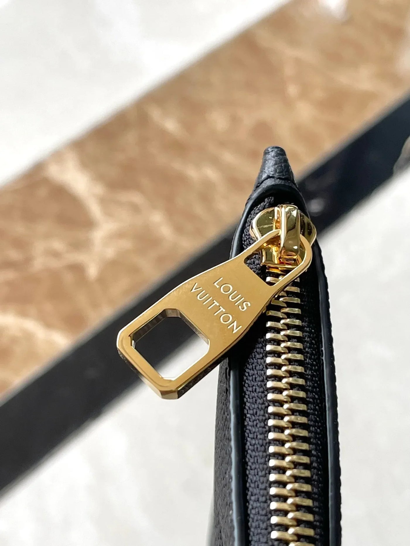 lv neverfull mm in black cream monogram empreinte leather - image 4