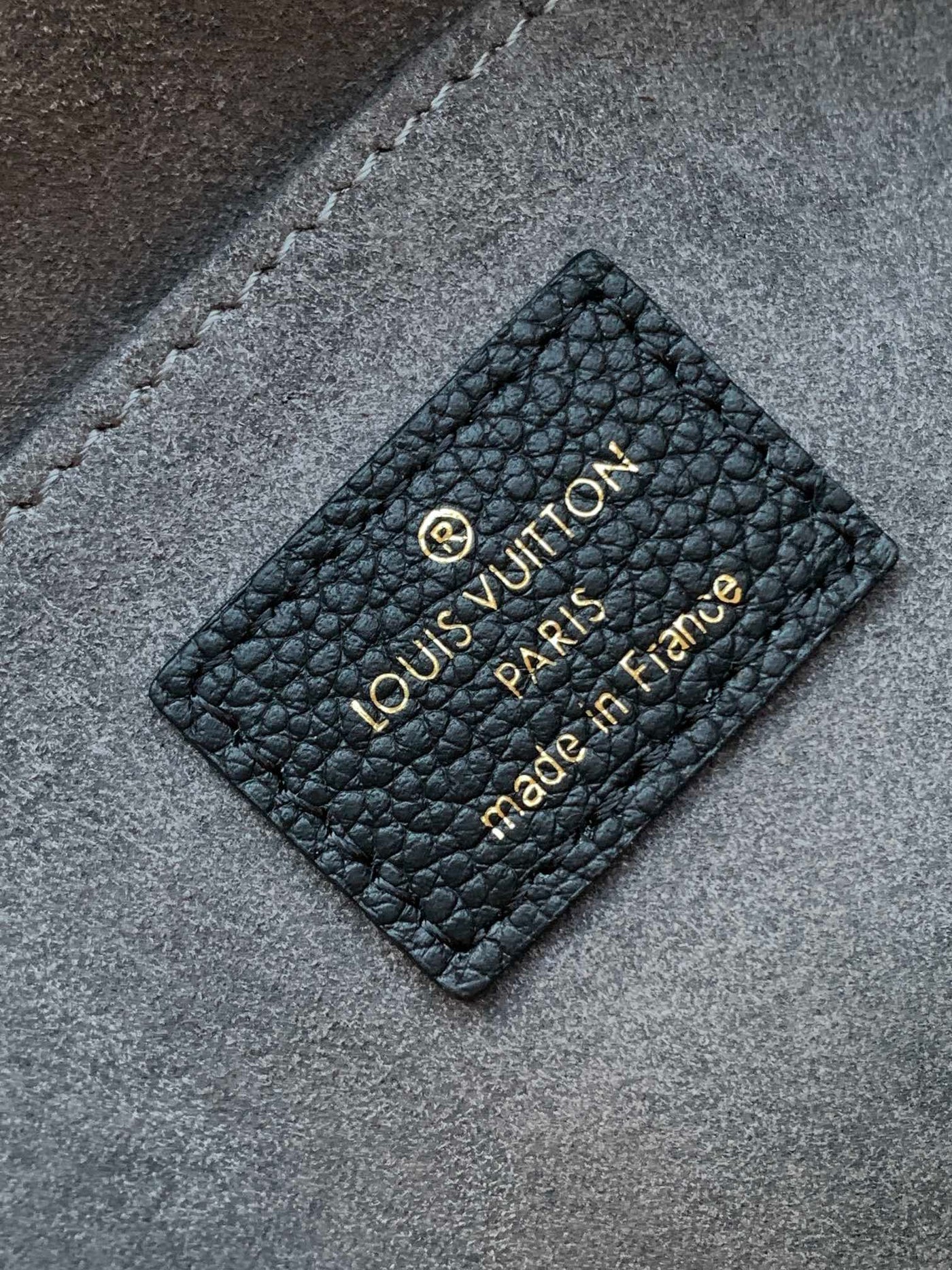 lv madeleine 30 in black mix white monogram calfskin embossed logo - image 4