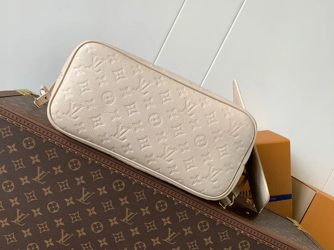 lv neverfull 32 light beige monogram empreinte leather - image 4