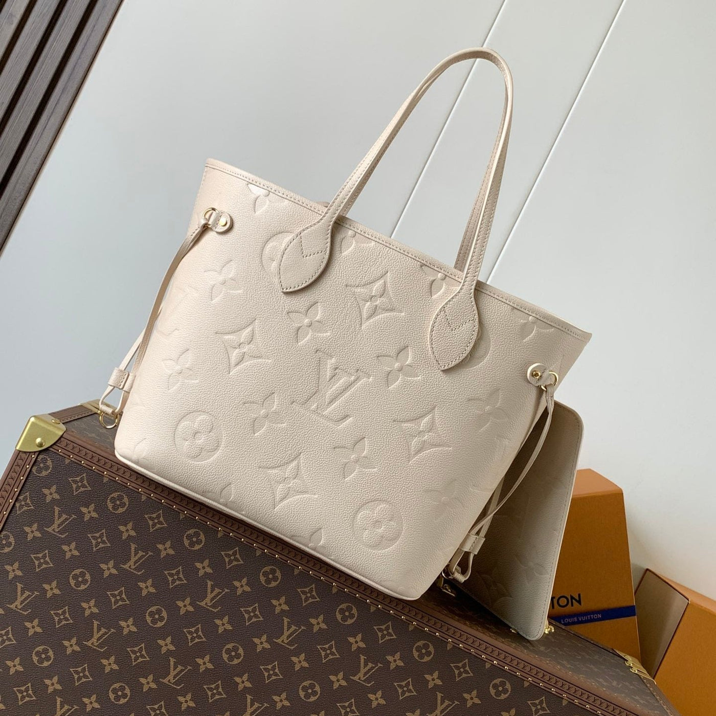 lv neverfull 32 light beige monogram empreinte leather - main image