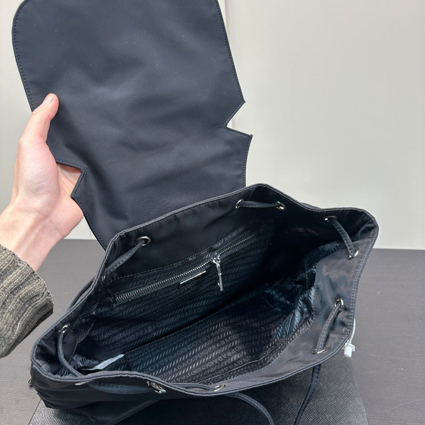 CLASP BACKPACK 31 IN BLACK RE-NYLON SILVER HARDWARE