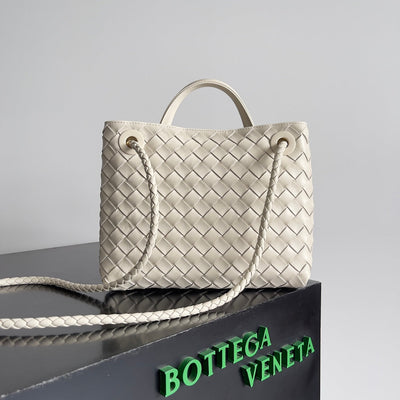 HANDLE BAG ANDIAMO 25 IN OFF WHITE LAMBSKIN - Image 5
